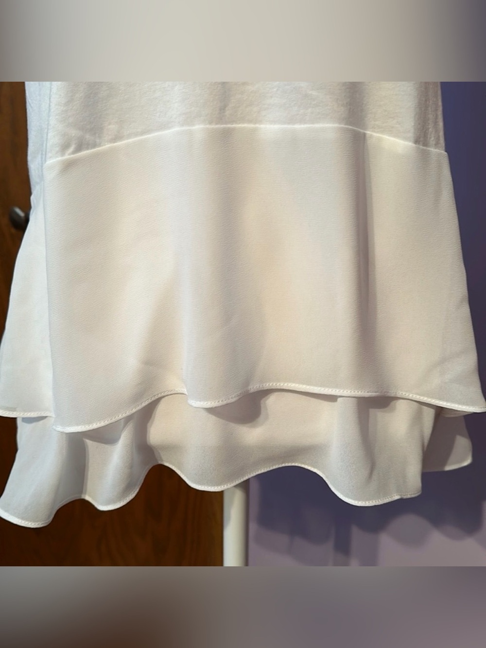 Michael Kors Women's White Ruffle Hem Short Sleeve Top size SM - Picture 3 of 4